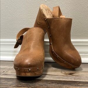 Kork-Ease Clogs Size:9